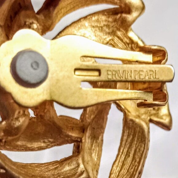 Vintage Erwin Pearl Gold Matte Clip Earrings - Picture 4 of 4